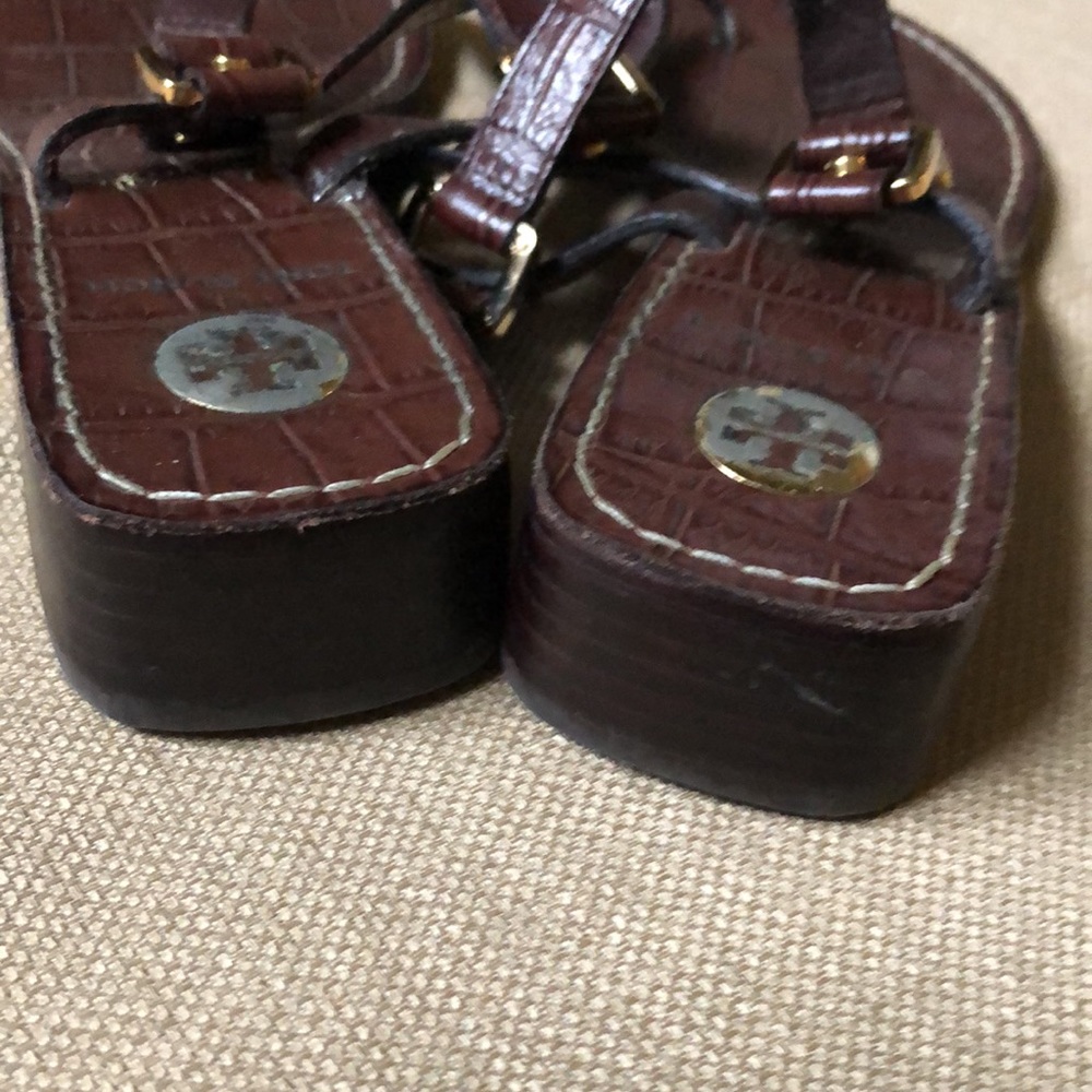 TORY BURCH brown thong gold accent sandals, 7.5 - Picture 7 of 10